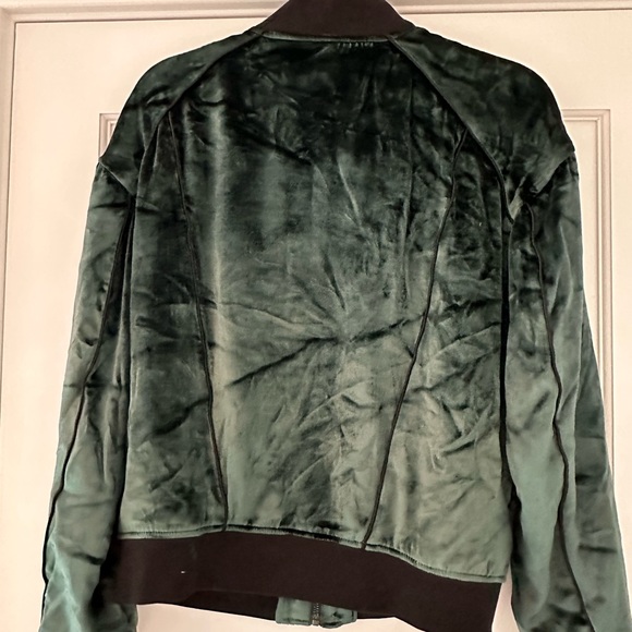 Like-New J Brand “Pace” Green Velvet Bonber Jacket. Size Medium. - Picture 5 of 6